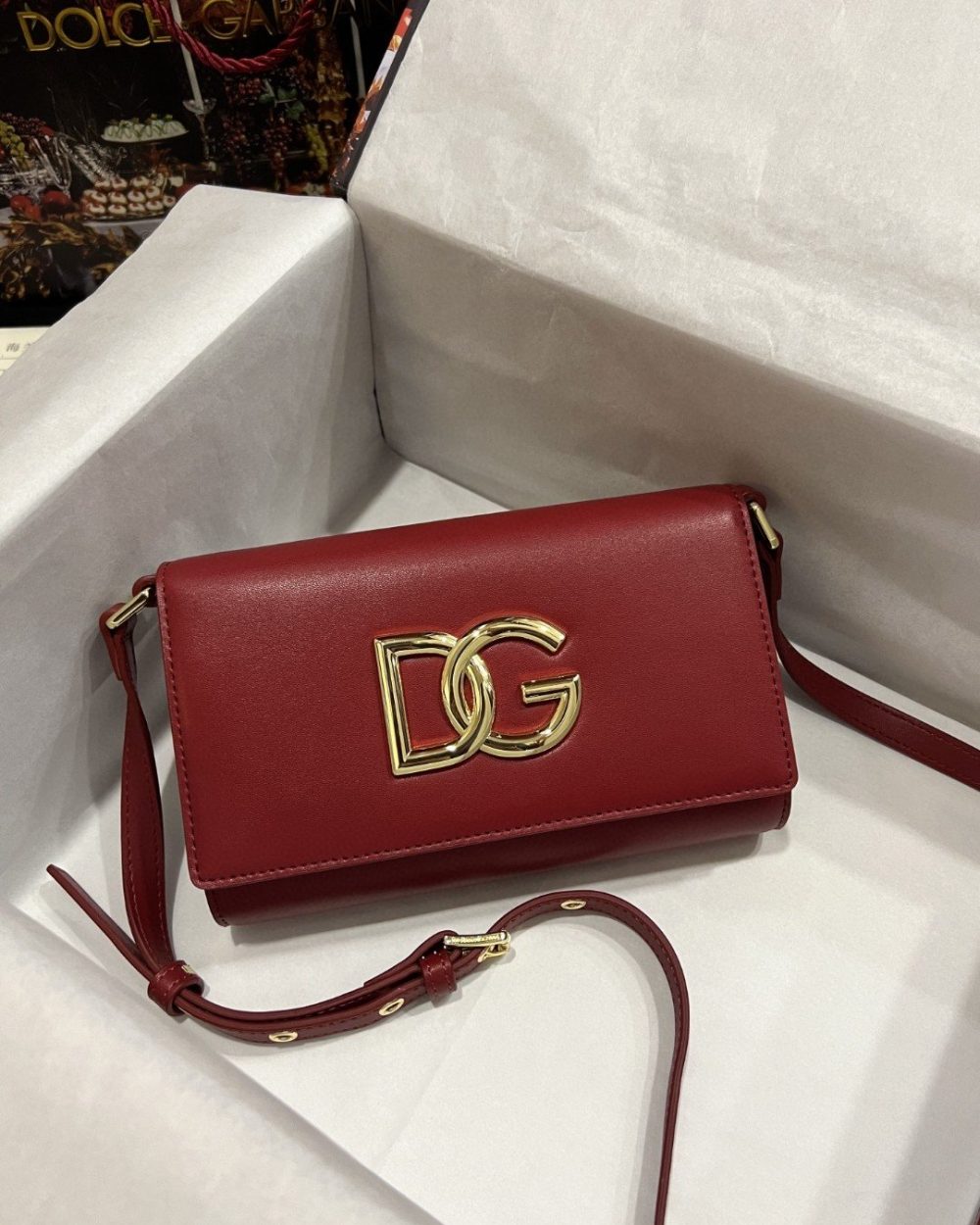 Dolce & Gabbana 3.5 Clutch Burgundy For Women 8.3in/21cm DG