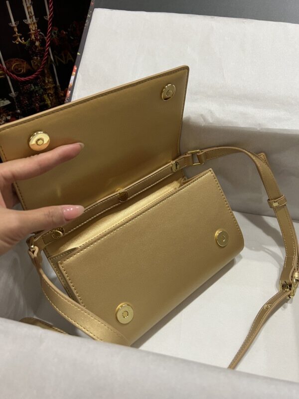Dolce & Gabbana 3.5 Clutch Gold For Women 8.3in/21cm DG