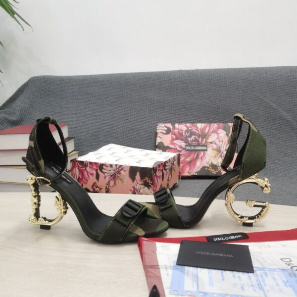 Dolce & Gabbana Baroque DG Sandals In Camouflage Patchwork Multicolour For Women DG Shoes CR0739AY8438N913