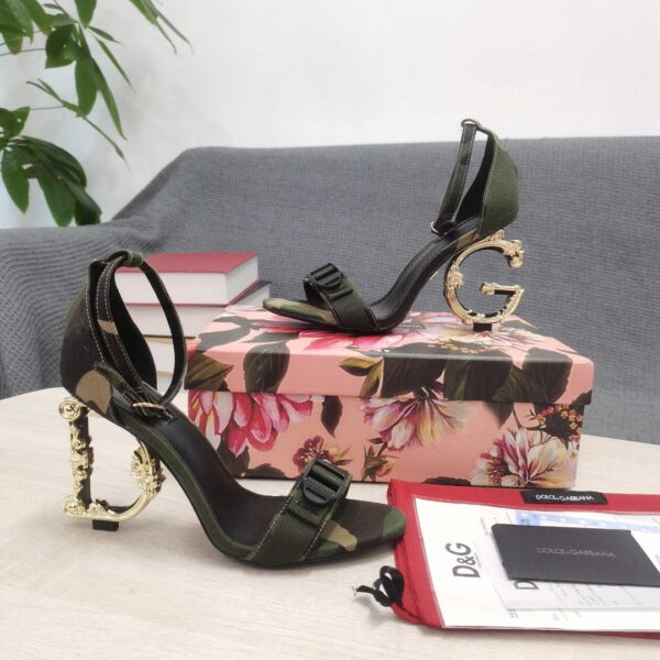 Dolce & Gabbana Baroque DG Sandals In Camouflage Patchwork Multicolour For Women DG Shoes CR0739AY8438N913