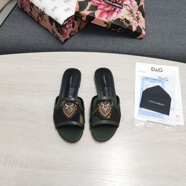 Dolce & Gabbana Devotion Slides In Camouflage Patchwork Black For Women DG Shoes  CQ0446AY8438N913