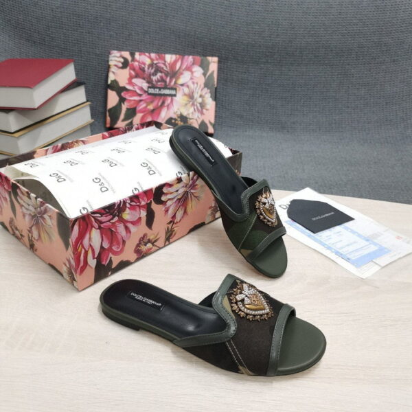 Dolce & Gabbana Devotion Slides In Camouflage Patchwork Black For Women DG Shoes  CQ0446AY8438N913