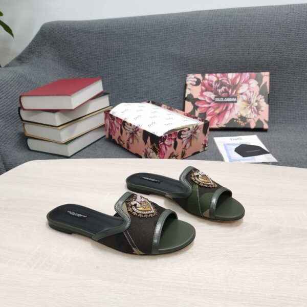 Dolce & Gabbana Devotion Slides In Camouflage Patchwork Black For Women DG Shoes  CQ0446AY8438N913