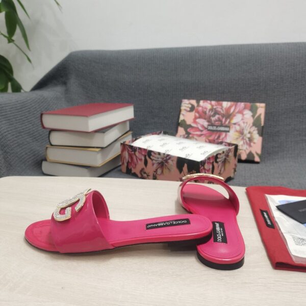 Dolce & Gabbana Foiled Iguana-Print Slides With Rhinestone-Detailed DG Logo Pink For Women DG Shoes