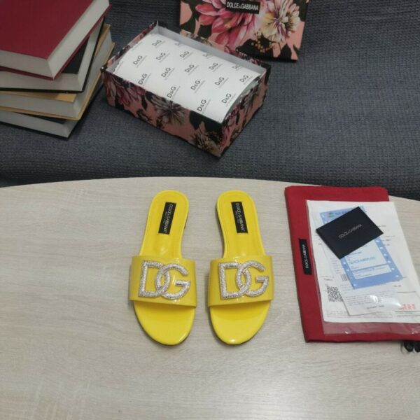 Dolce & Gabbana Foiled Iguana-Print Slides With Rhinestone-Detailed DG Logo Yellow For Women DG Shoes