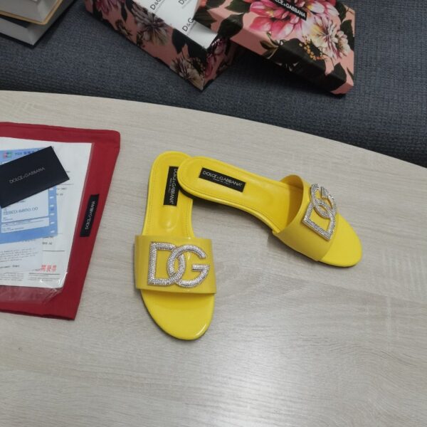 Dolce & Gabbana Foiled Iguana-Print Slides With Rhinestone-Detailed DG Logo Yellow For Women DG Shoes