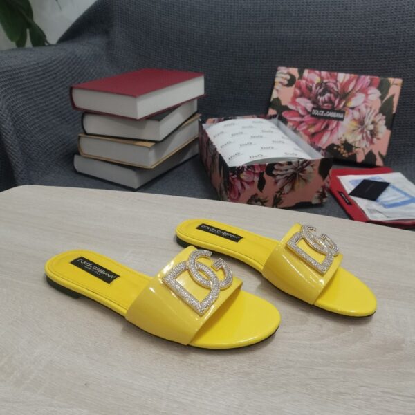 Dolce & Gabbana Foiled Iguana-Print Slides With Rhinestone-Detailed DG Logo Yellow For Women DG Shoes