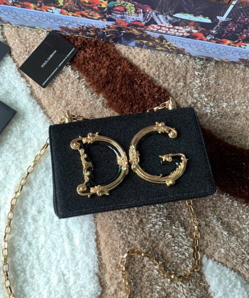 Dolce & Gabbana Nappa DG Girls Shoulder Bag Black For Women 8.3in/21cm DG BB6498AZ80180999