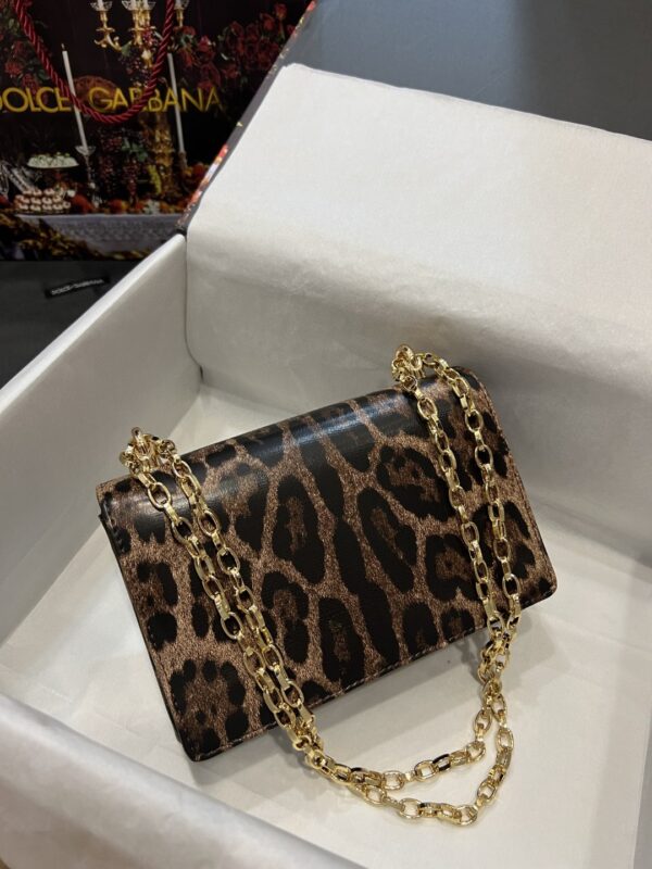 Dolce & Gabbana Nappa DG Girls Shoulder Bag Leo Print For Women 8.3in/21cm DG