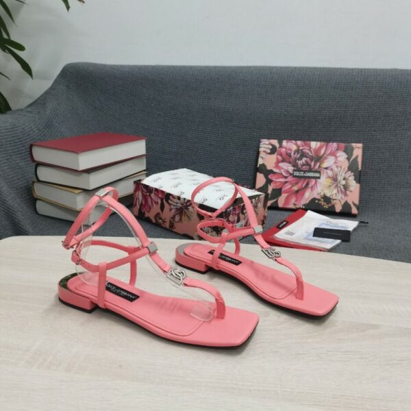 Dolce & Gabbana Nappa DG Thong Sandals Pink For Women DG Shoes