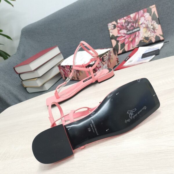 Dolce & Gabbana Nappa DG Thong Sandals Pink For Women DG Shoes