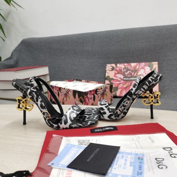 Dolce & Gabbana Patent Sandals Black For Women DG Shoes