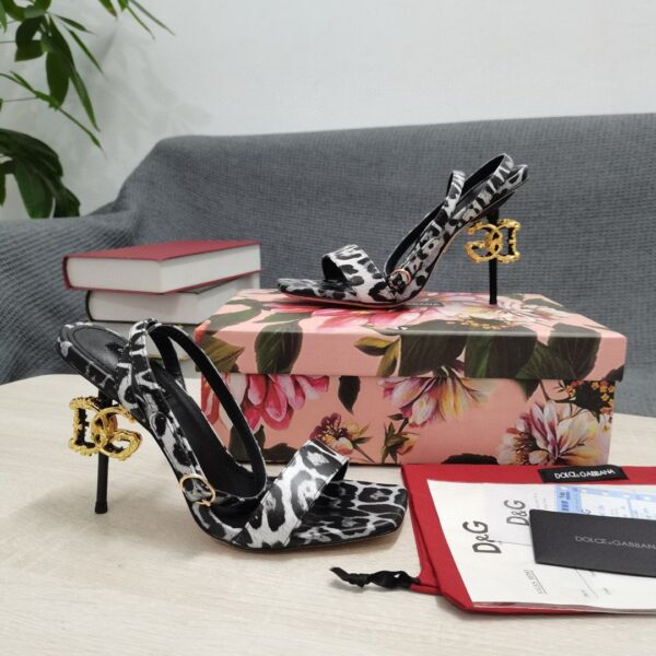 Dolce & Gabbana Patent Sandals Black For Women DG Shoes