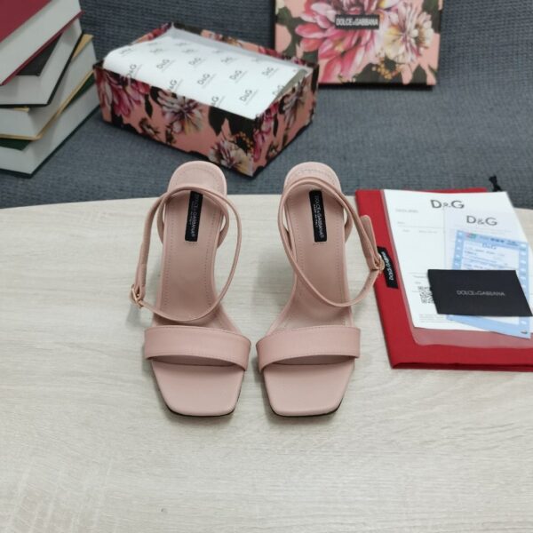 Dolce & Gabbana Patent Sandals Pink For Women DG Shoes