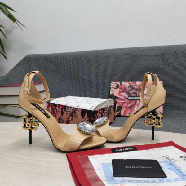 Dolce & Gabbana Polished Sandals Beige For Women DG Shoes