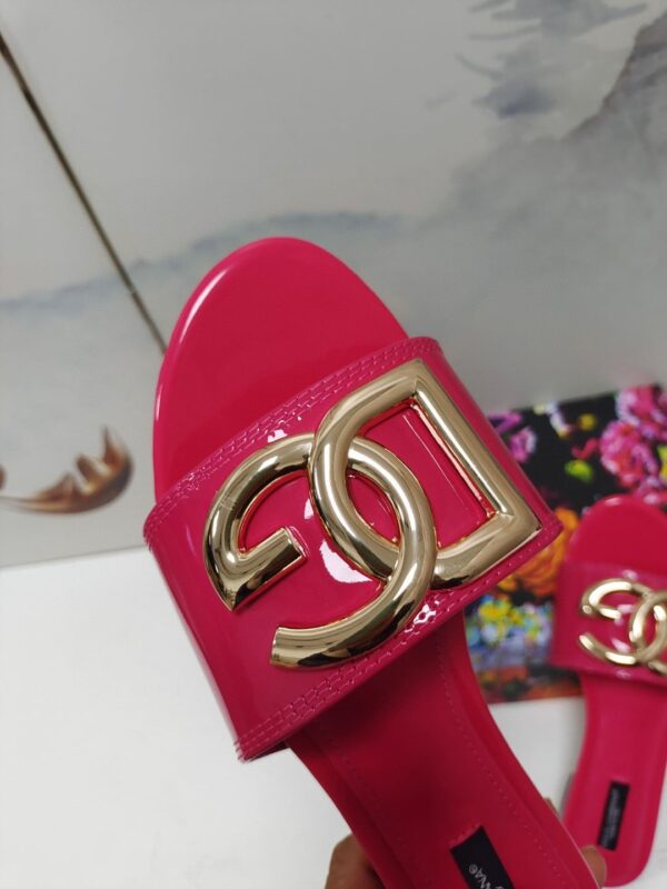 Dolce & Gabbana Polished Sliders With DG Logo Pink For Women DG Shoes
