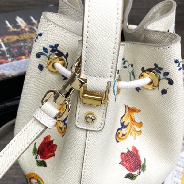 Dolce & Gabbana Print Crespo Bucket Bag Multicolor With Branded Plate For Women DG Bag