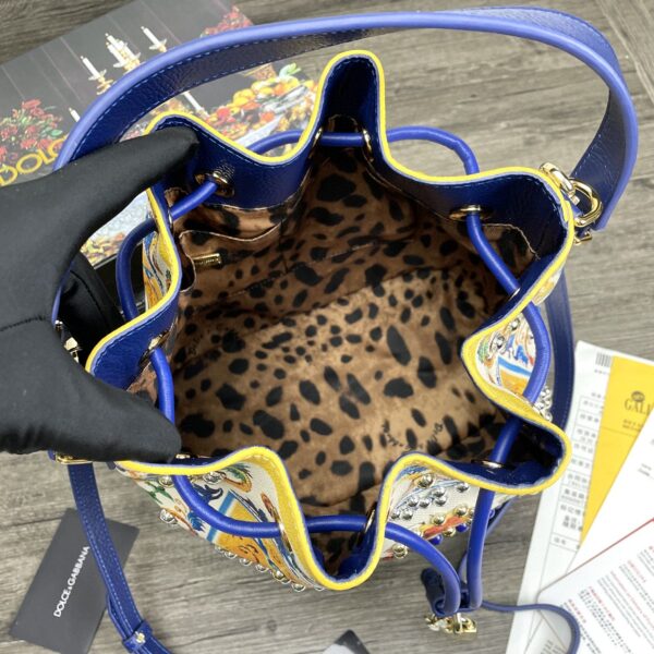 Dolce & Gabbana Print Crespo Bucket Bag Multicolor With Branded Plate For Women DG Bag