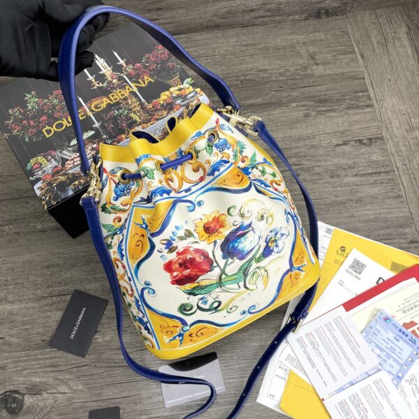 Dolce & Gabbana Print Crespo Bucket Bag Multicolor With Branded Plate For Women DG Bag