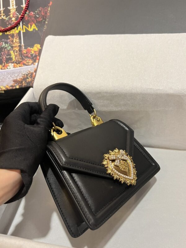 Dolce & Gabbana Small Devotion Bag In Plain Black For Women 7.5in/19cm DG BB6711AV89380999