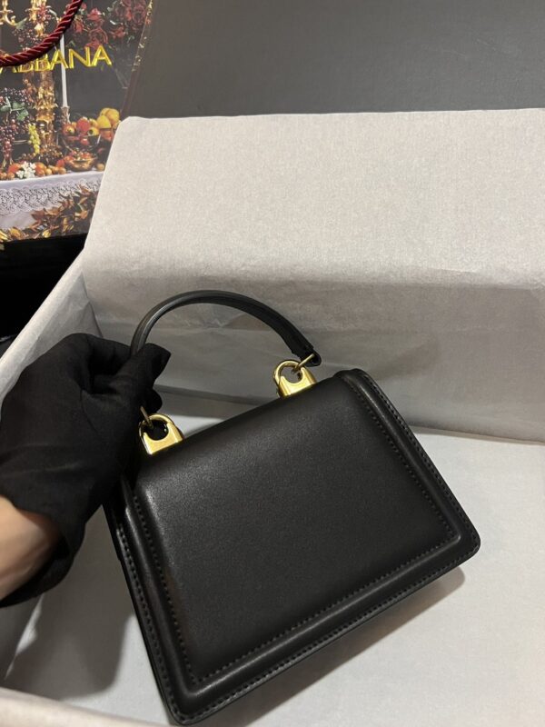 Dolce & Gabbana Small Devotion Bag In Plain Black For Women 7.5in/19cm DG BB6711AV89380999