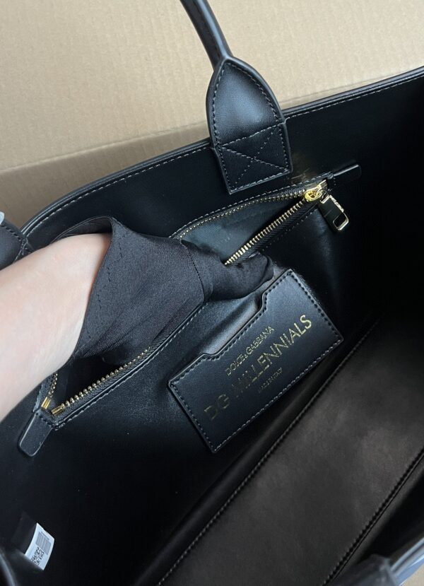 Dolce & Gabbana Small DG Daily Shopper With DG Logo Print Black For Women 14.6in/37cm DG BB7023AQ276HNSXI