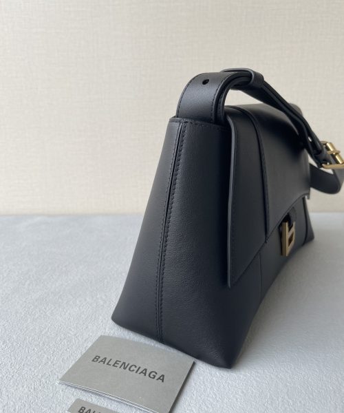 Downtown Small Shoulder Bag In Black For Women 11.8in/30cm 67135329S1M1000