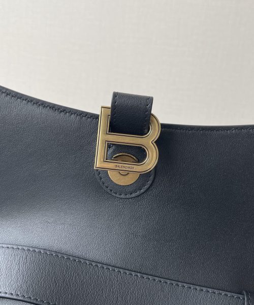 Downtown Small Shoulder Bag In Black For Women 11.8in/30cm 67135329S1M1000
