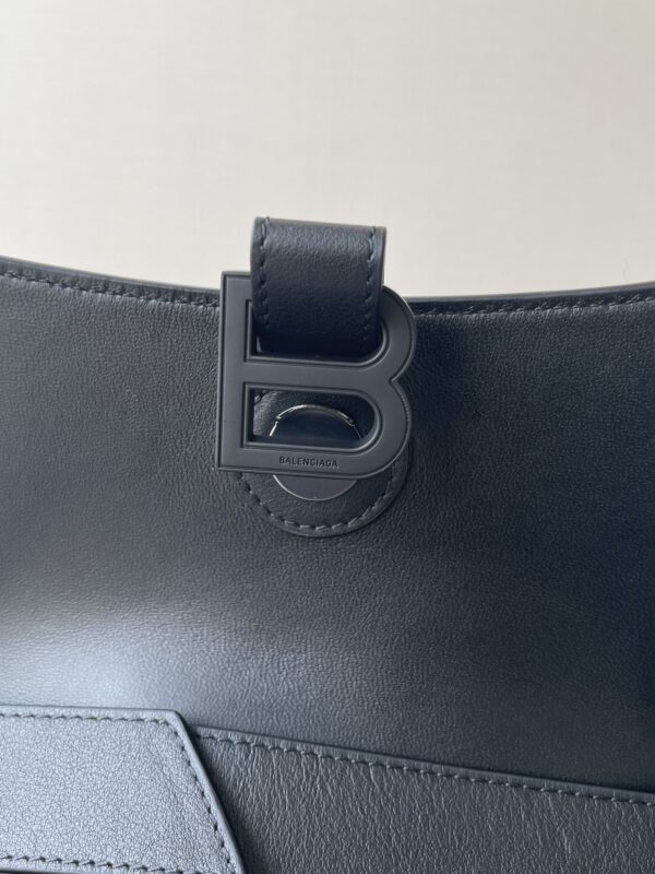 Downtown Small Shoulder Bag In Black/Beige/Pink For Women 11.8in/30cm 67135329S171000
