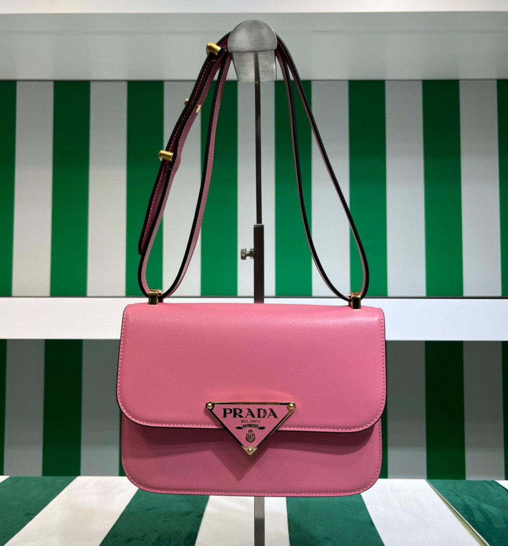 Emblème Shoulder Bag In Pink For Women 7.8in/20cm 1BD340_2A3A_F0ZCL_V_UTO