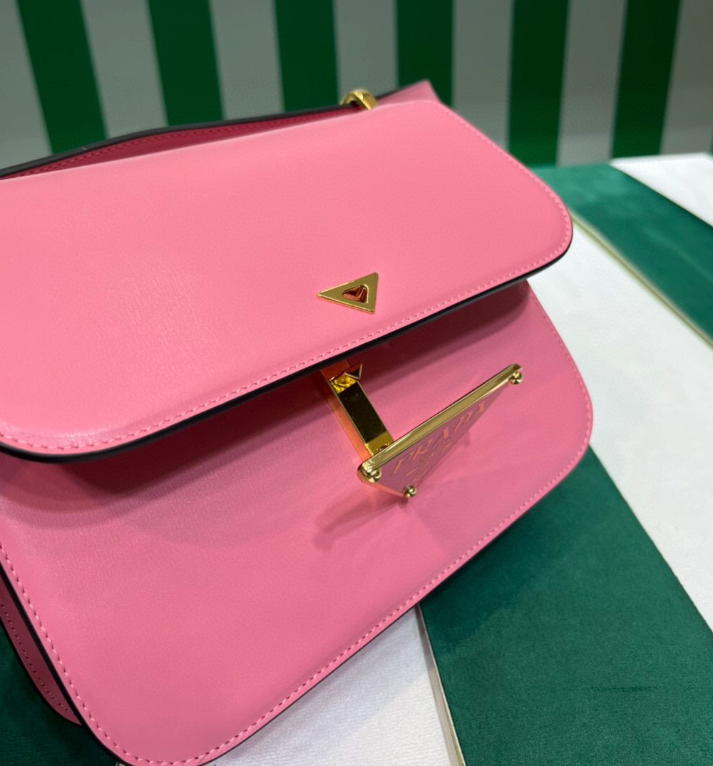 Emblème Shoulder Bag In Pink For Women 7.8in/20cm 1BD340_2A3A_F0ZCL_V_UTO