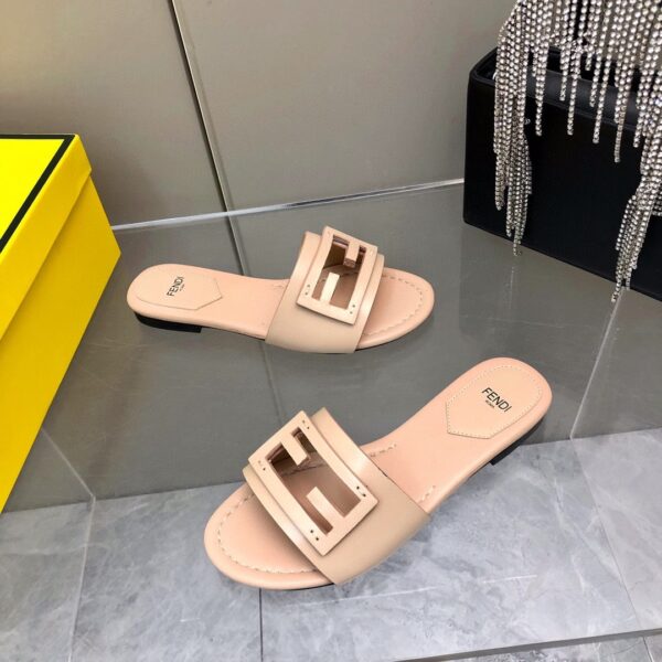 Fendi Baguette Beige For Women FF