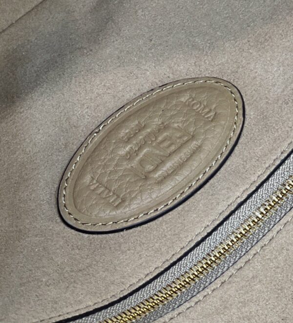 1:1 Replica Fendi Baguette Beige Sheepskin Bag For Woman 27cm/10.5in 8BR600AH96F1F7O