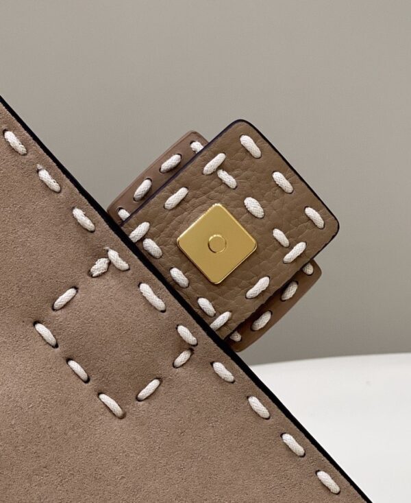 1:1 Replica Fendi Baguette Beige Sheepskin Bag For Woman 27cm/10.5in 8BR600AH96F1F7O