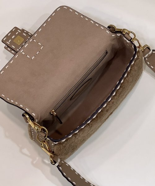 1:1 Replica Fendi Baguette Beige Sheepskin Bag For Woman 27cm/10.5in 8BR600AH96F1F7O