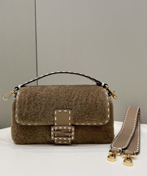 1:1 Replica Fendi Baguette Beige Sheepskin Bag For Woman 27cm/10.5in 8BR600AH96F1F7O