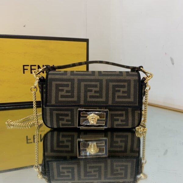 1:1 Replica Fendi Baguette Brown fabric Brown Small Bag For Woman 18.5cm/7in