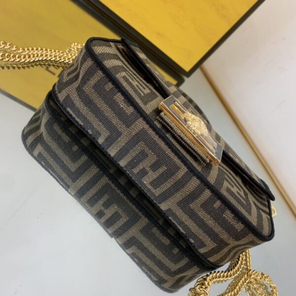 1:1 Replica Fendi Baguette Brown fabric Brown Small Bag For Woman 18.5cm/7in