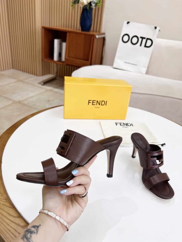 Fendi Baguette Burgundy Heels For Women