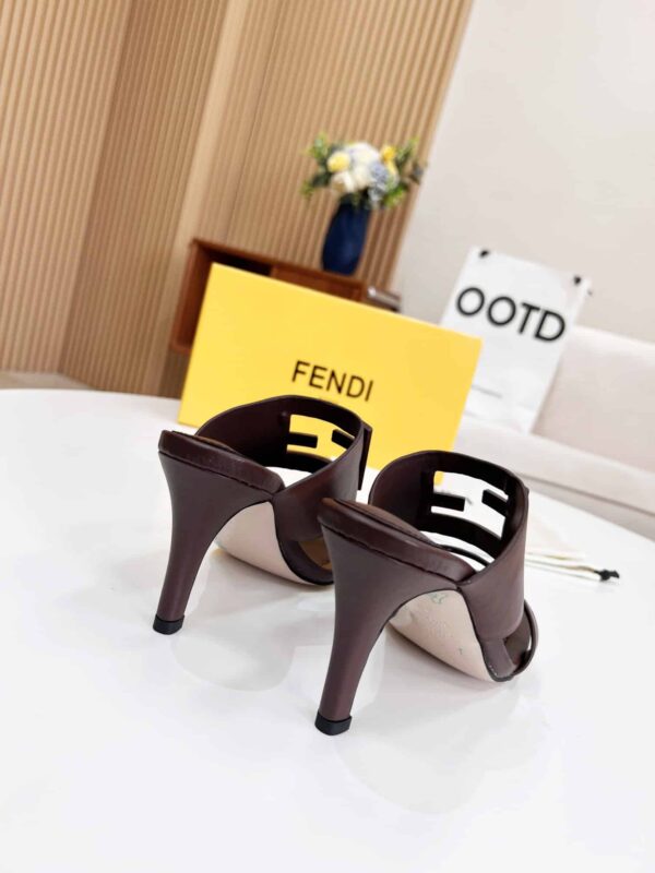 Fendi Baguette Burgundy Heels For Women