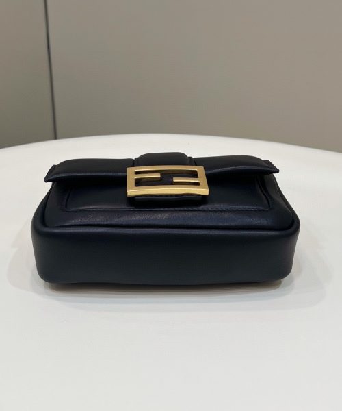 1:1 Replica Fendi Baguette Chain Black  Bag For Woman 19cm/7.5in