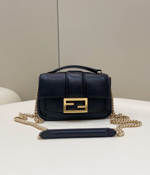 1:1 Replica Fendi Baguette Chain Black  Bag For Woman 19cm/7.5in