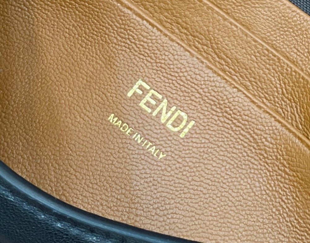 1:1 Replica Fendi Baguette Chain Brown and Black Bag For Woman 19cm/7.5in - Image 8