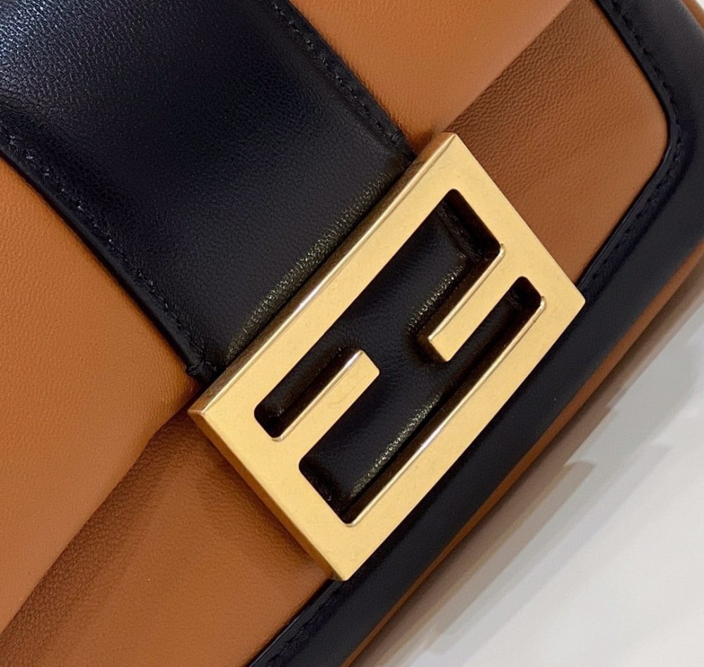 1:1 Replica Fendi Baguette Chain Brown and Black Bag For Woman 19cm/7.5in - Image 5