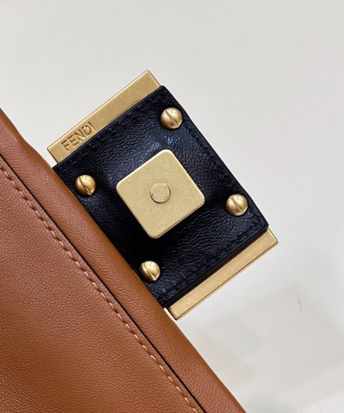 1:1 Replica Fendi Baguette Chain Brown and Black Bag For Woman 19cm/7.5in