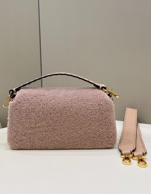 1:1 Replica Fendi Baguette Pink Sheepskin Bag For Woman 27cm/10.5in 8BR600AH96F1F7N