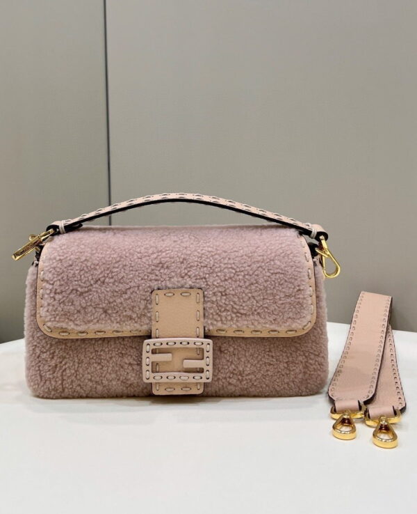 1:1 Replica Fendi Baguette Pink Sheepskin Bag For Woman 27cm/10.5in 8BR600AH96F1F7N