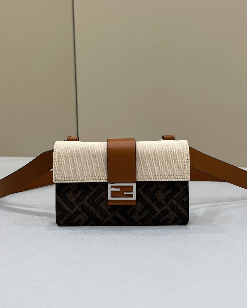 1:1 Replica Fendi Baguette Pouch Brown fabric Beige Pouch For Woman 16cm/6in