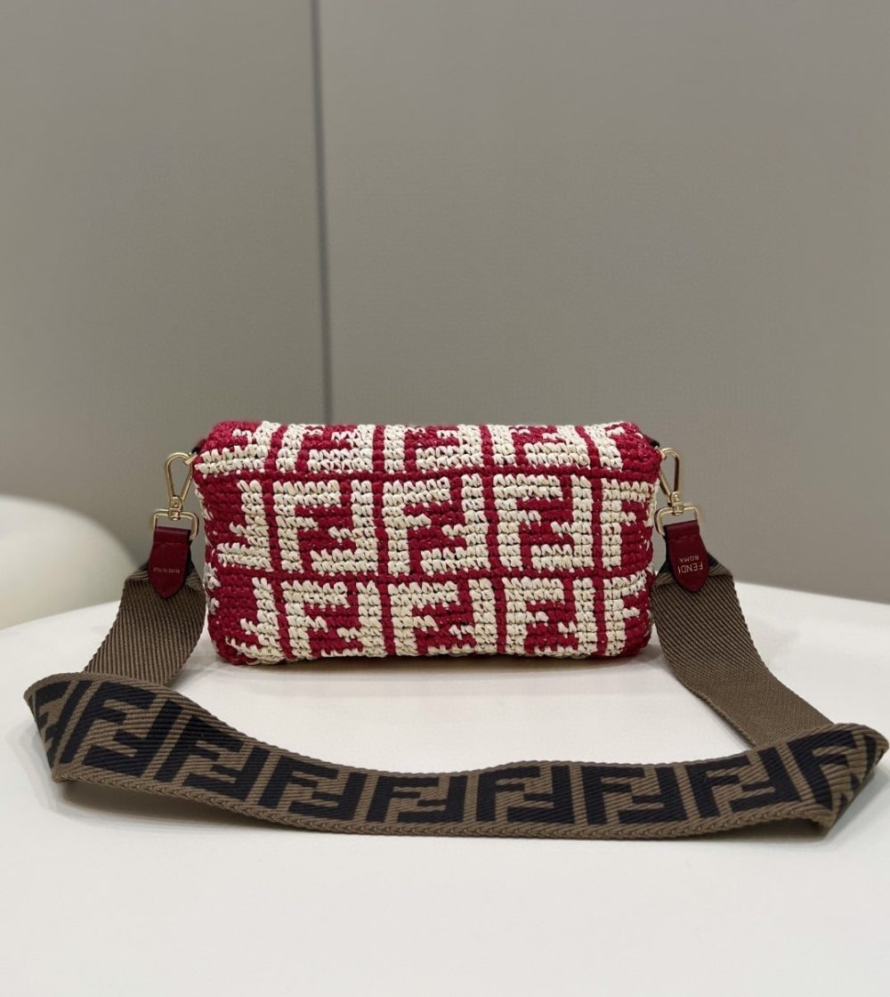 1:1 Replica Fendi Baguette Red raffia back with crocheted FF Bag For Woman 15cm/6in - Image 3