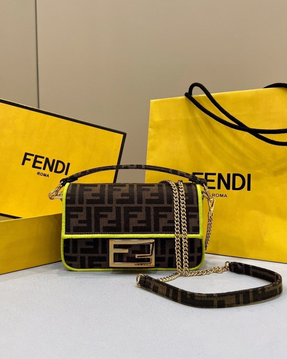 1:1 Replica Fendi Baguette Small Brown Fabric Yellow Border Bag For Woman 18cm/7in